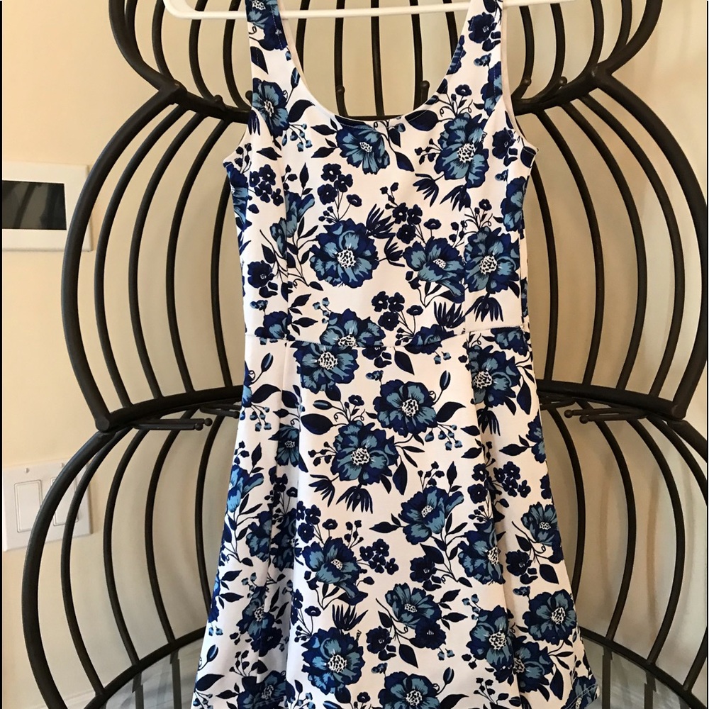Summer dress size 6 blue
